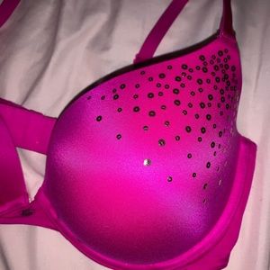 Beautiful Victoria’s Secret Push Up Bra 38DD